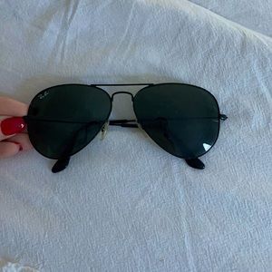 Black Aviator Ray Bans!!